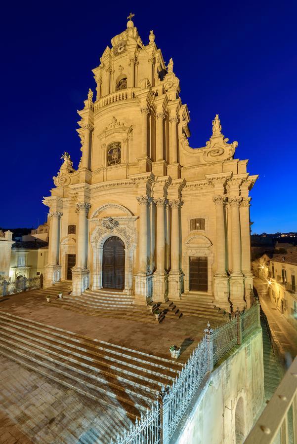 Appartamenti Vista Duomo - Ibla - Pomelia راغوزا المظهر الخارجي الصورة